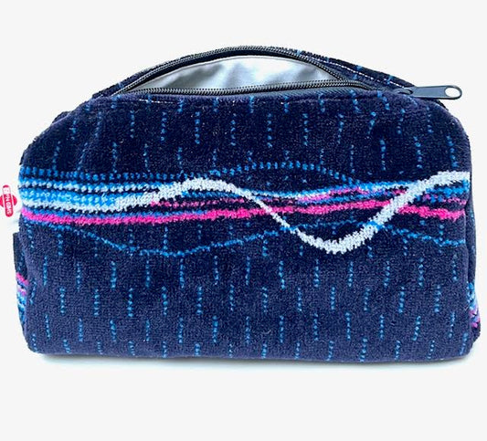 First Dynamic Moquette Washbag
