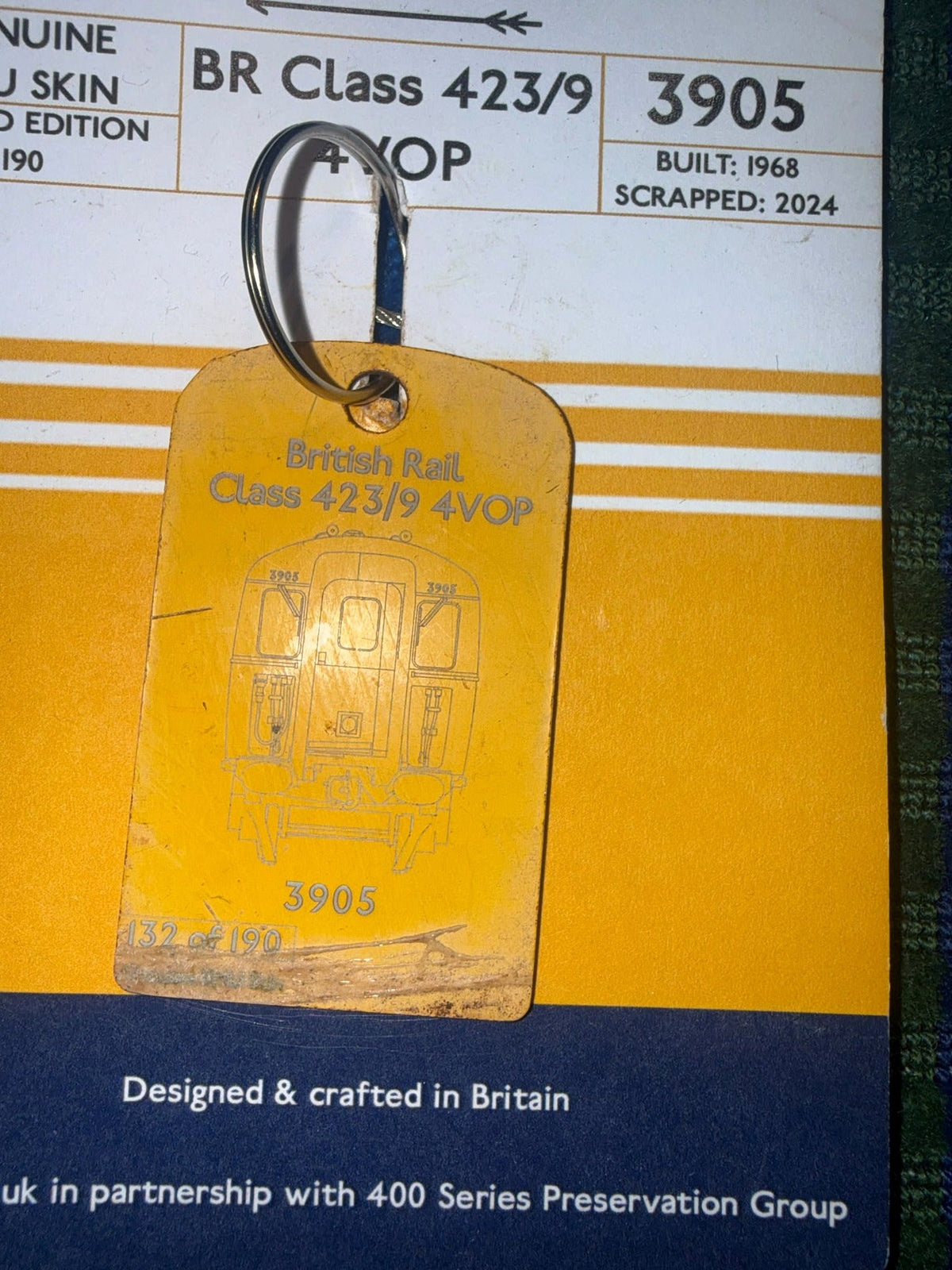 Authentic Class 423/9 4VOP unit 3905 Connex Southern slam-door train metal Railtag with original numbered presentation card — photograph 6