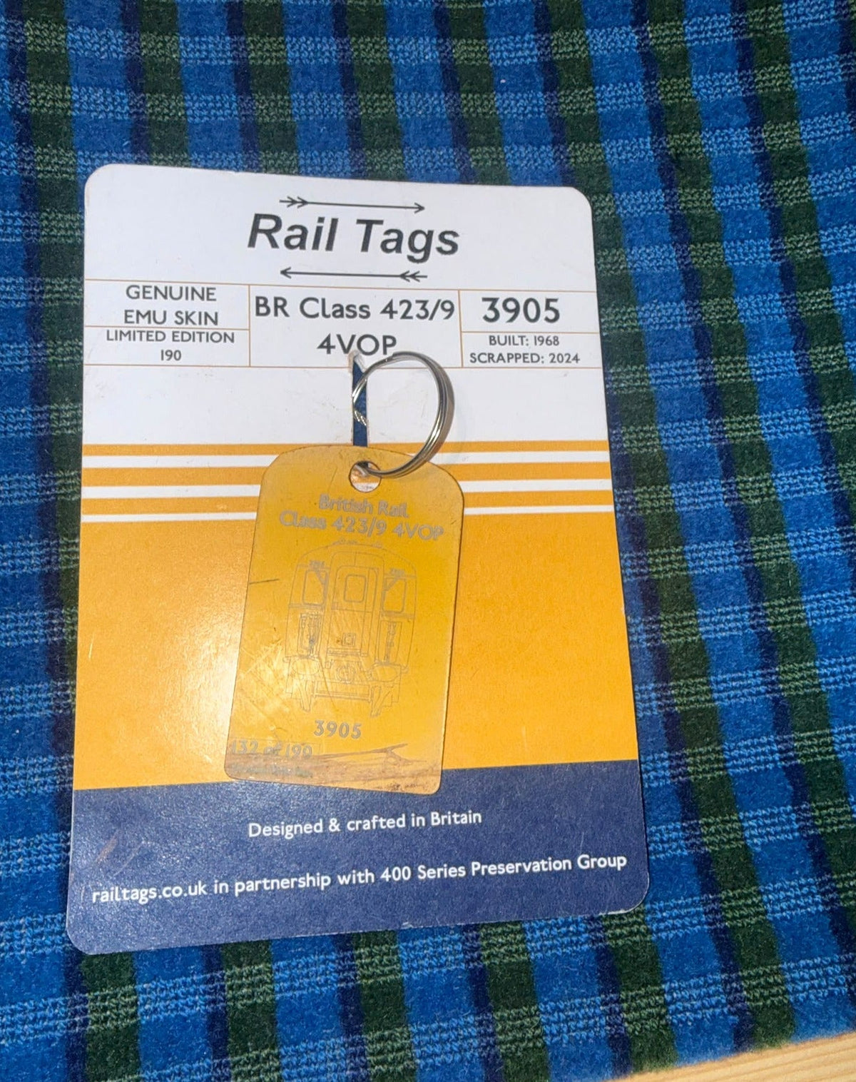 Authentic Class 423/9 4VOP unit 3905 Connex Southern slam-door train metal Railtag with original numbered presentation card — photograph 7