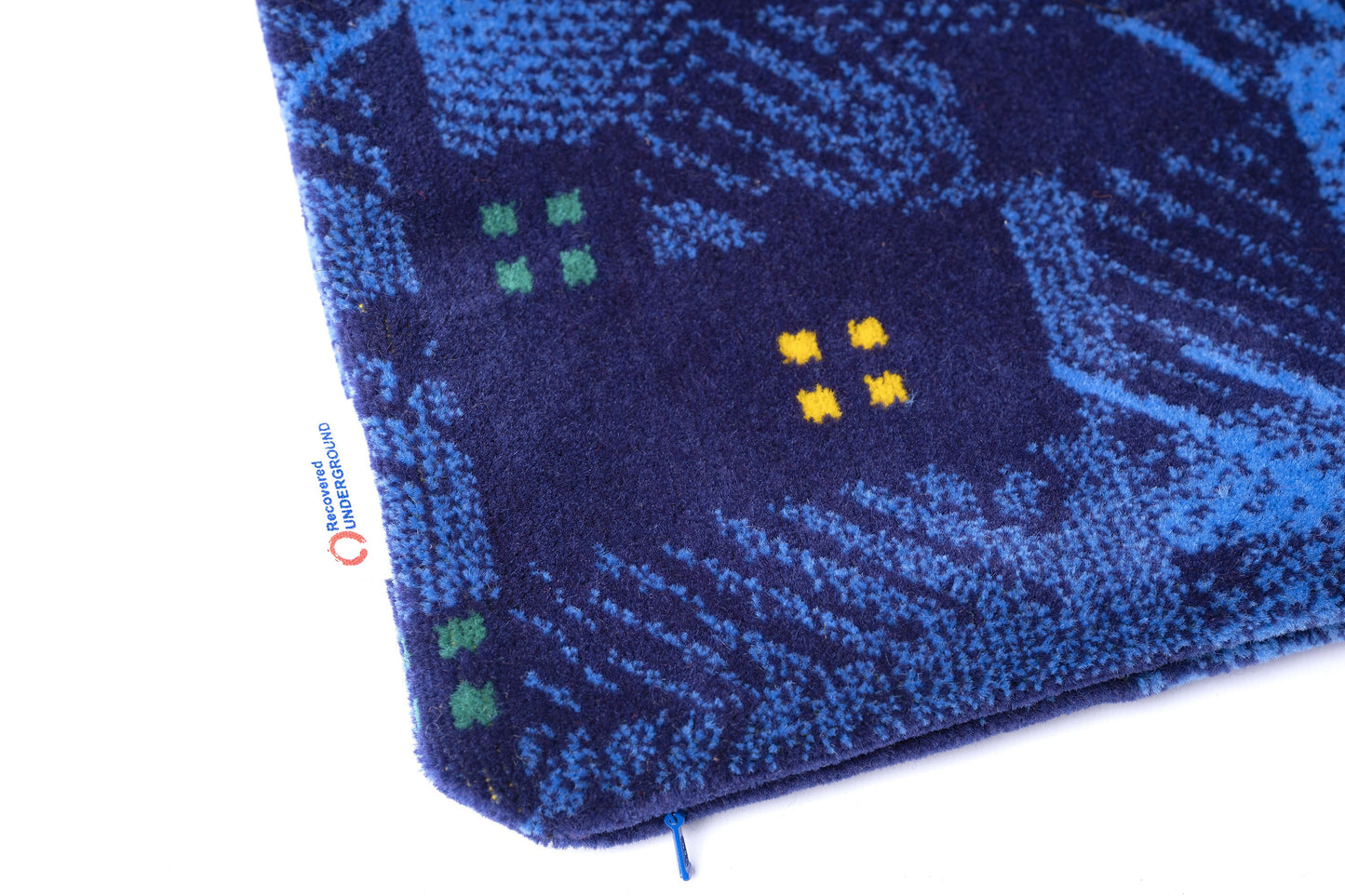Go Ahead Moquette Cushion
