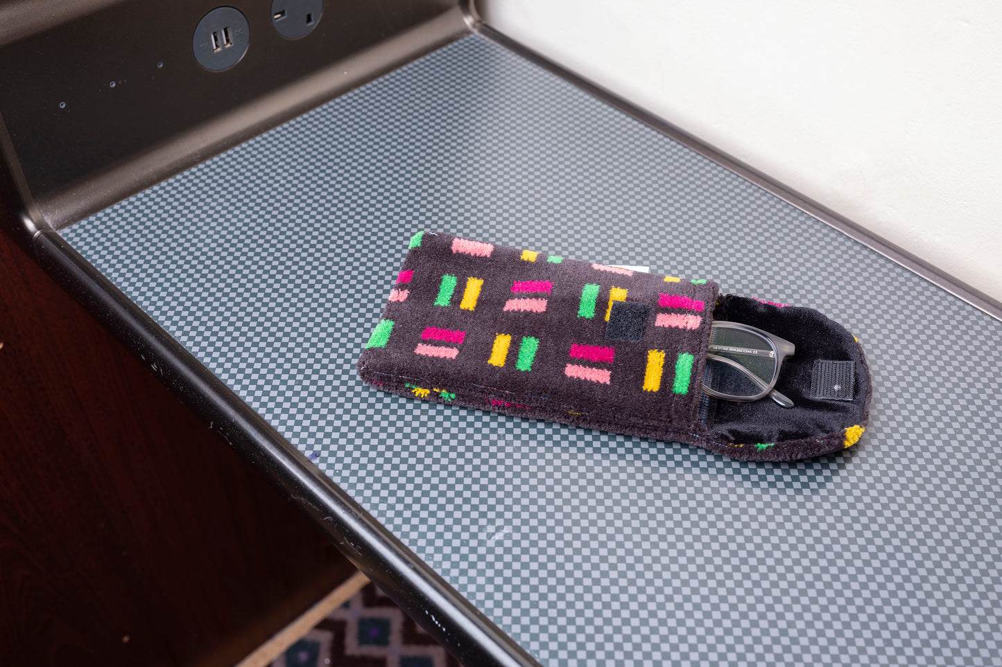 London Underground S Stock District, Circle, H&C and Metropolitan Line Moquette Phone/Glasses Case