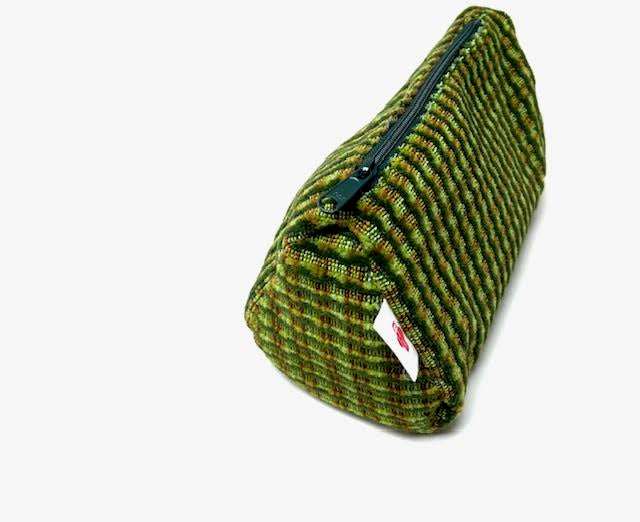 Dublin Dart Moquette Washbag