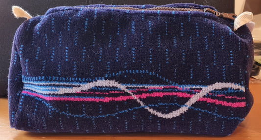 First Dynamic Moquette Washbag