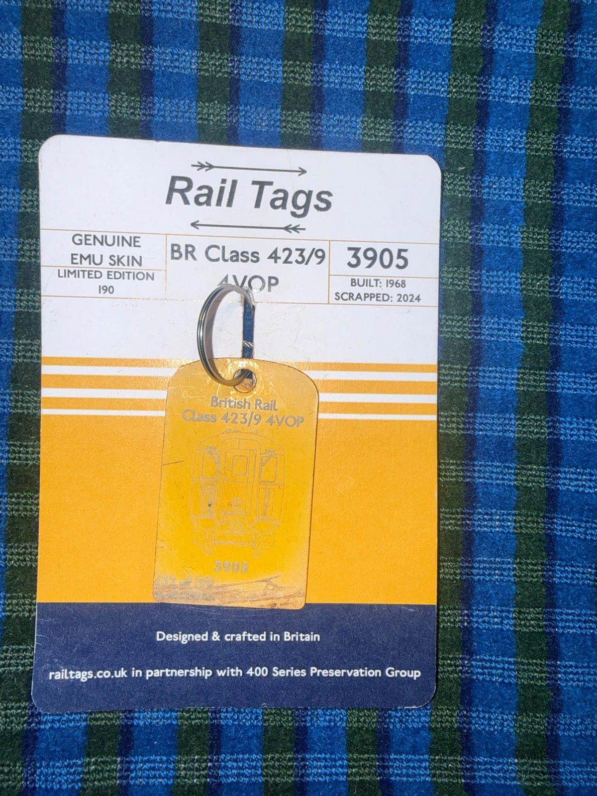 Authentic Class 423/9 4VOP unit 3905 Connex Southern slam-door train metal Railtag with original numbered presentation card — photograph 3