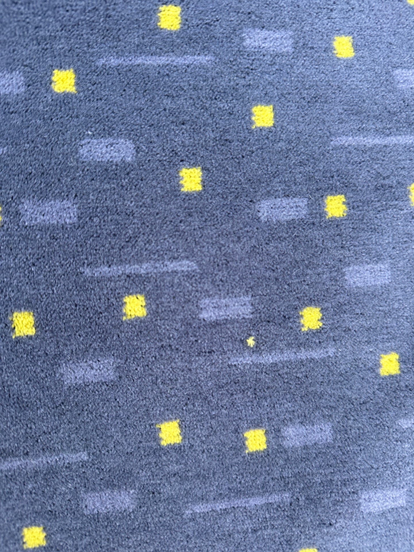 Grey and yellow train Moquette