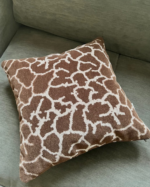 Giraffe Moquette Cushion