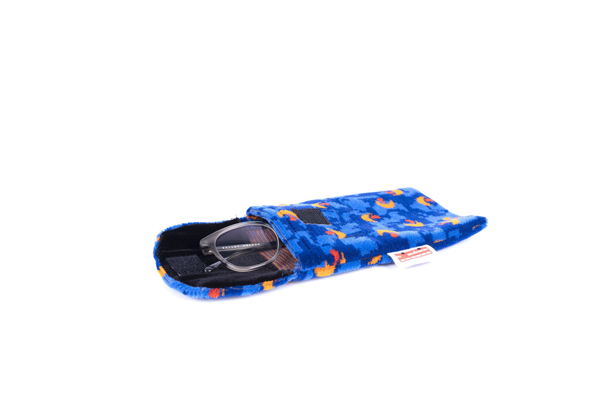 Stagecoach Bus Blue Beachball Moquette Phone & Glasses Case