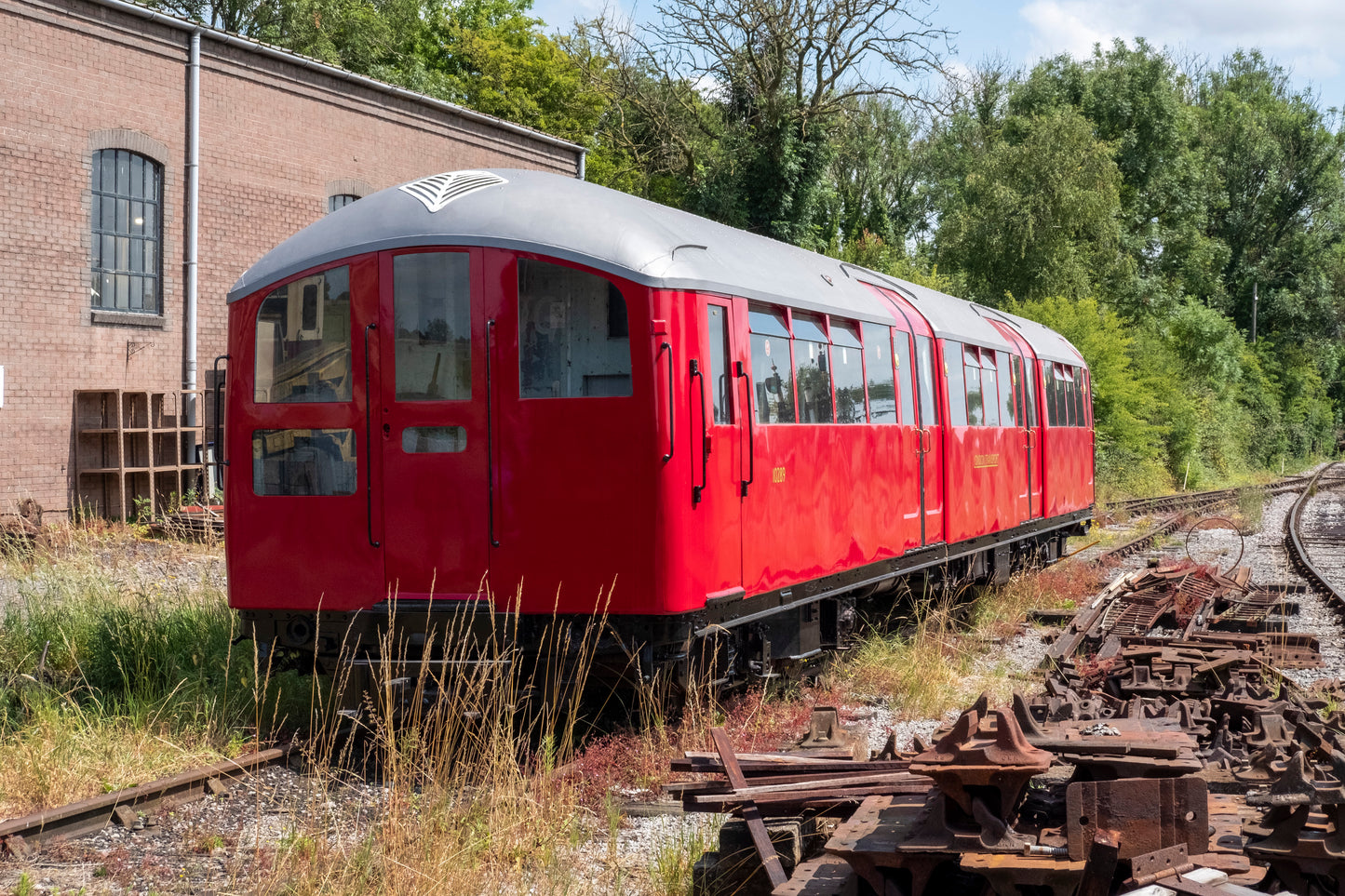 Refurbished London Underground 1938 stock (ex Isle of Wight) Carriage