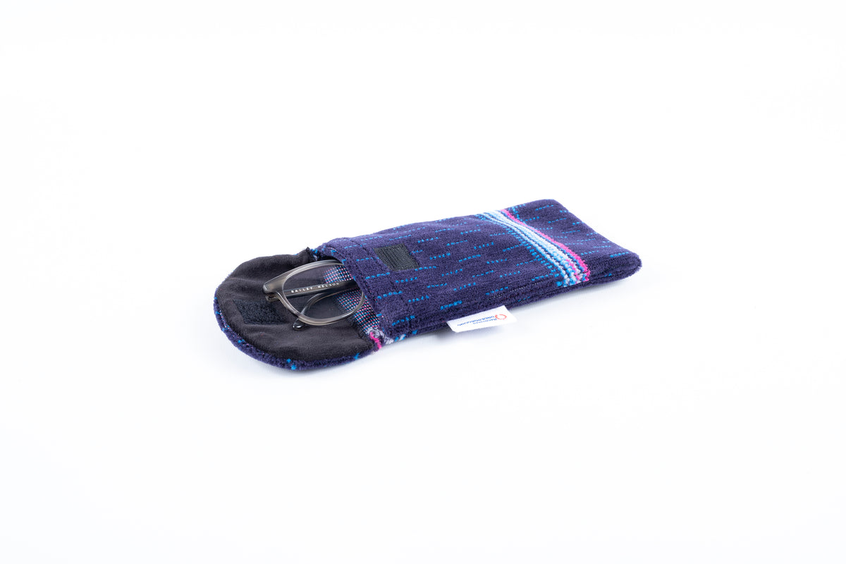 First Dynamic Lines Moquette Phone/Glasses Case